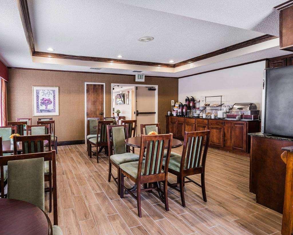 Hometown Inn Thomasville Restoran gambar